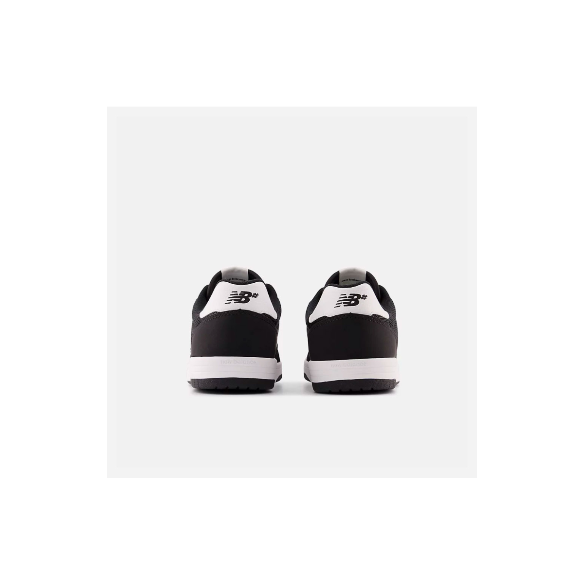 NEW BALANCE NUMERIC 425 BLACK/WHITE SHOE - 425BWW (SIZE 8M)