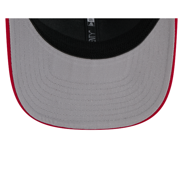 CHICAGO BLACKHAWKS NEW ERA NHL 9SEVENTY RED TRUCKER SNAPBACK HAT