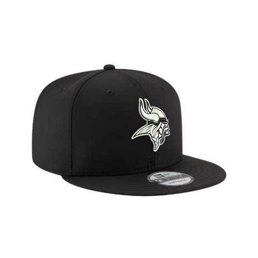 MINNESOTA VIKINGS 9FIFTY NEW ERA BLACK AND WHITE SNAPBACK HAT