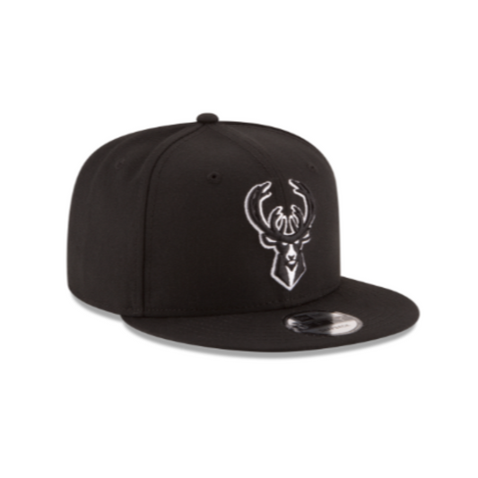 MILWAUKEE BUCKS 9FIFTY NBA NEW ERA BLACK AND WHITE SNAPBACK HAT