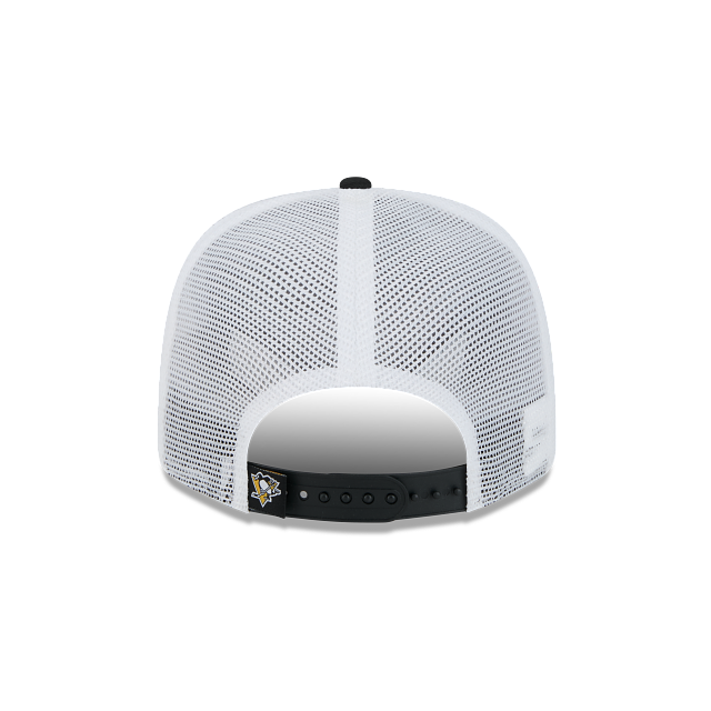 PITTSBURGH PENGUINS NEW ERA NHL 9SEVENTY BLACK TRUCKER SNAPBACK HAT