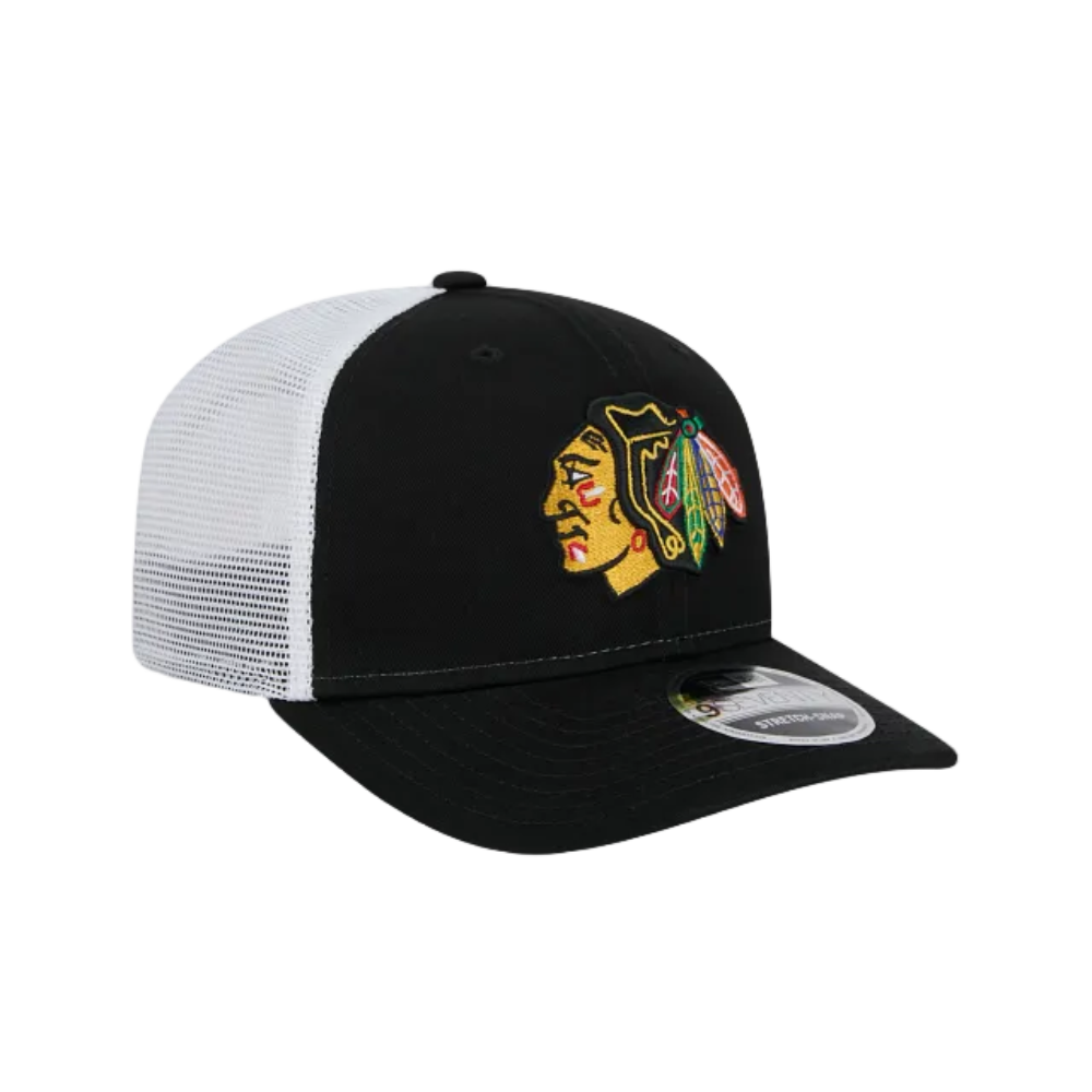 CHICAGO BLACKHAWKS NEW ERA NHL 9SEVENTY BLACK TRUCKER SNAPBACK HAT