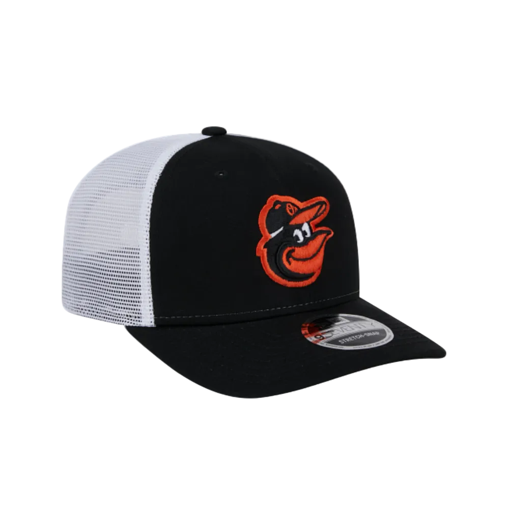 BALTIMORE ORIOLES 9SEVENTY NEW ERA BLACK TRUCKER SNAPBACK HAT