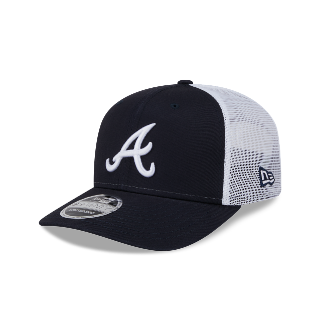 ATLANTA BRAVES 9SEVENTY NEW ERA NAVY TRUCKER SNAPBACK HAT