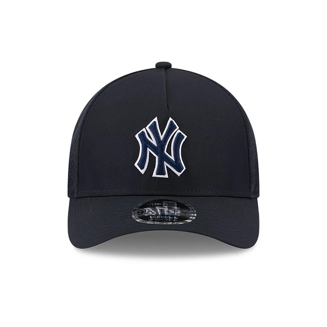 NEW YORK YANKEES NEW ERA 9FORTY M-CROWN A-FRAME NAVY SNAPBACK HAT