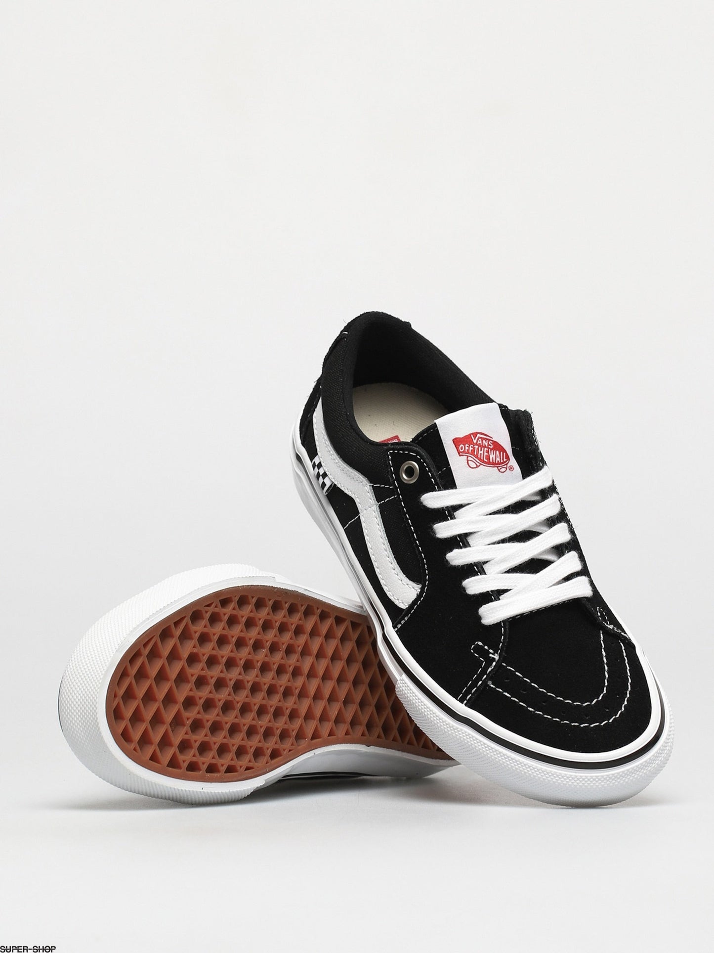 VANS SKATE SK8-LOW BLACK AND WHITE SHOE