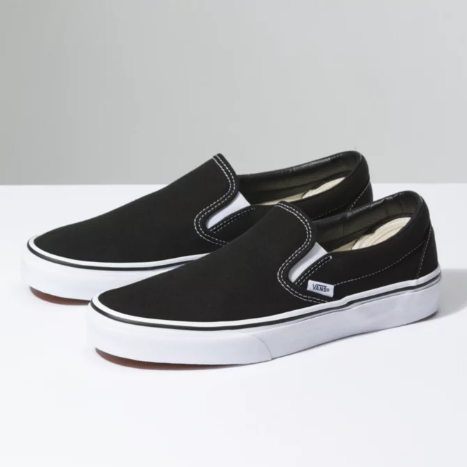 VANS CLASSIC SLIP-ON BLACK SHOE