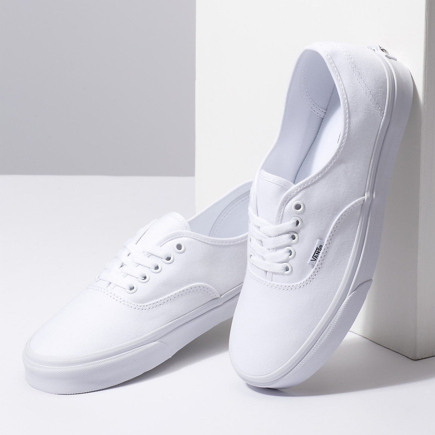 VANS AUTHENTIC TRUE WHITE SHOE