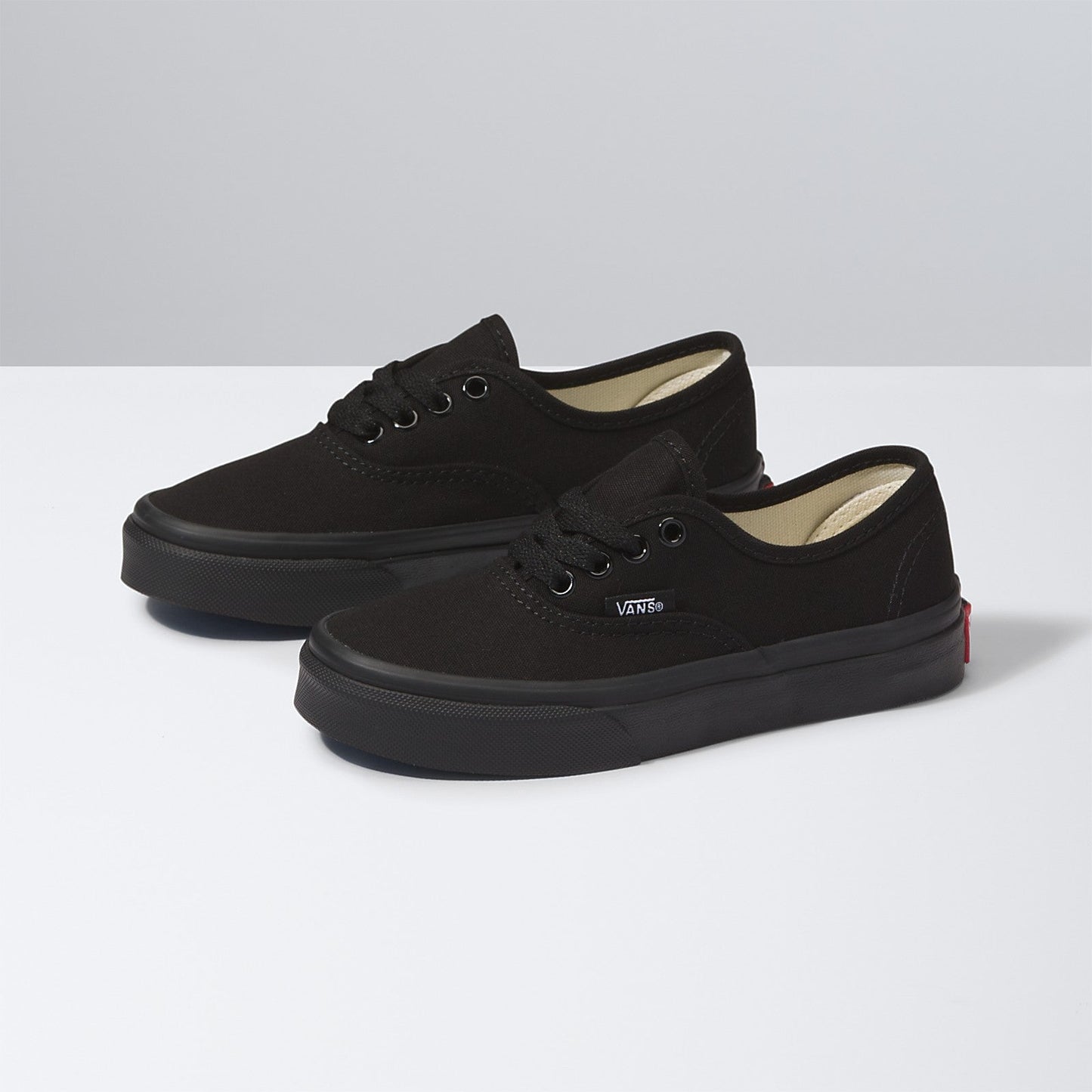 VANS KIDS AUTHENTIC BLACK ON BLACK SHOE