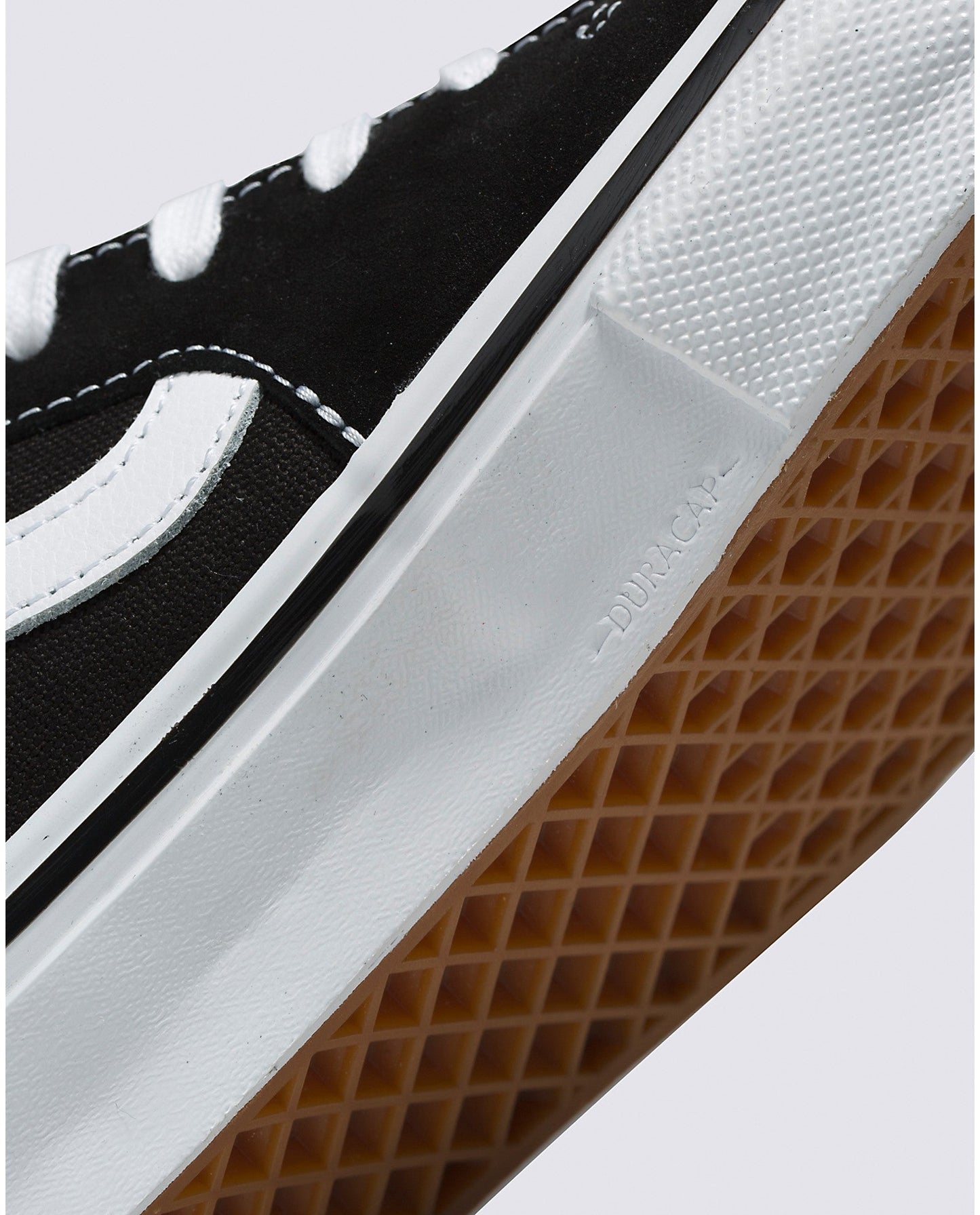 VANS SKATE SK8-HI BLACK AND WHITE SHOE