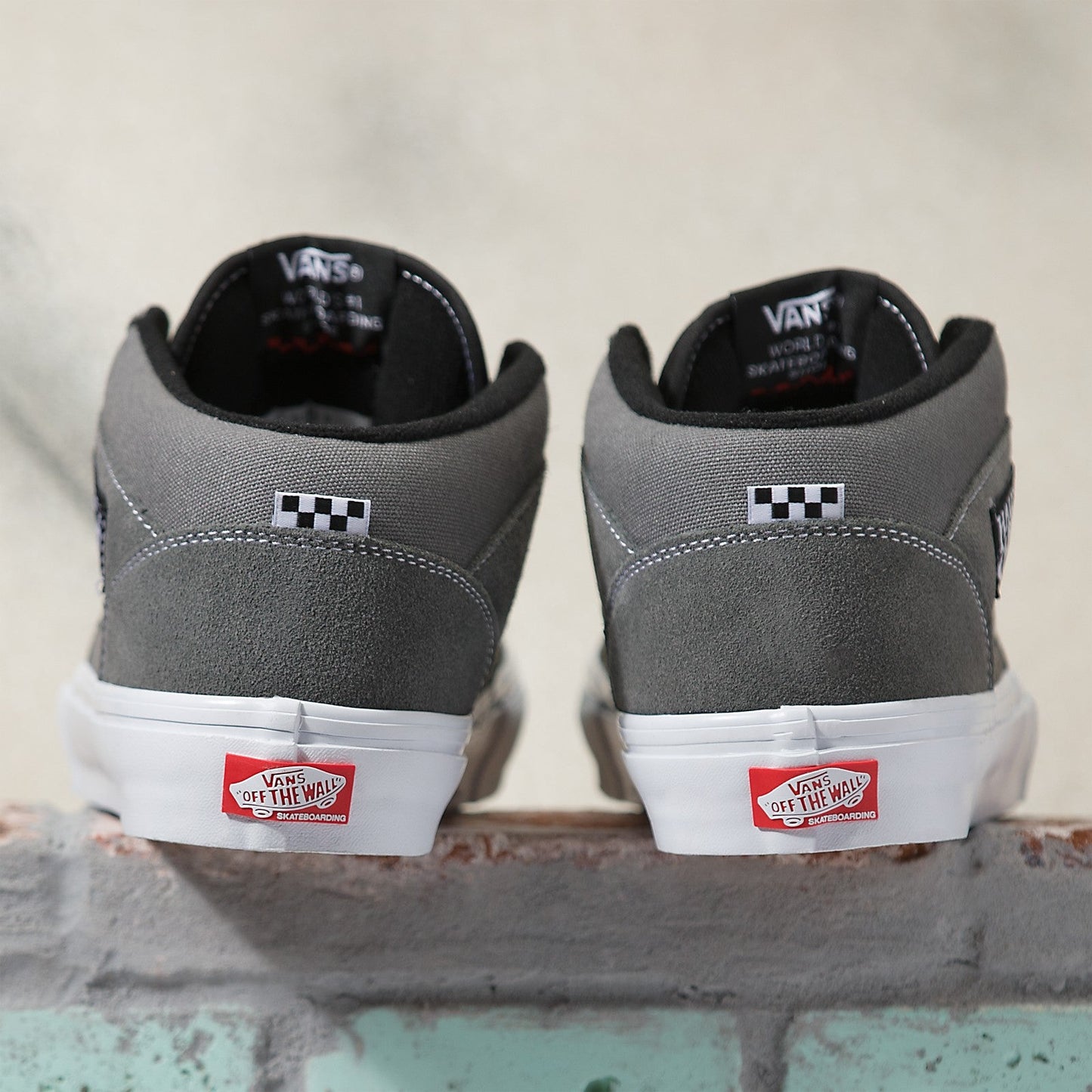 VANS SKATE HALF CAB GREY / WHITE SHOE