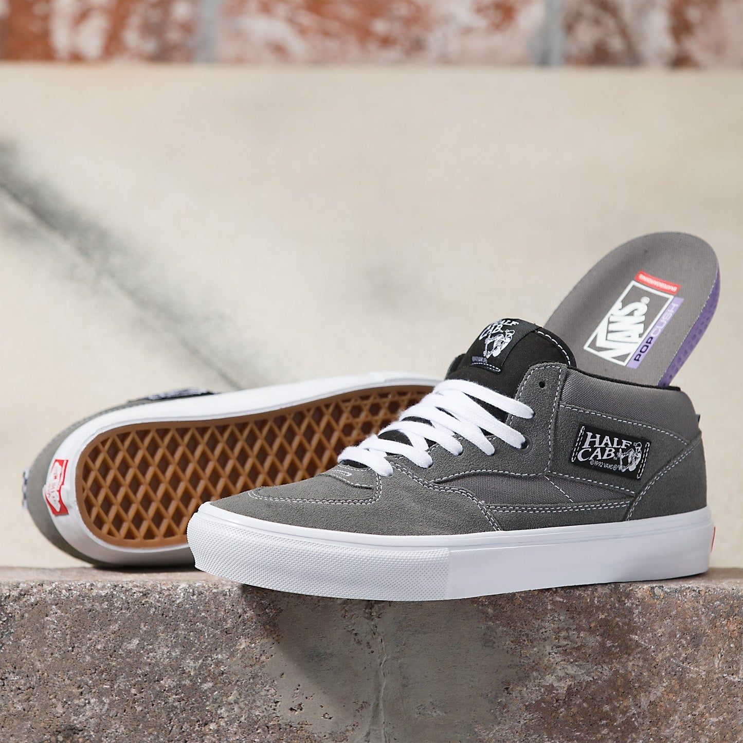 VANS SKATE HALF CAB GREY / WHITE SHOE