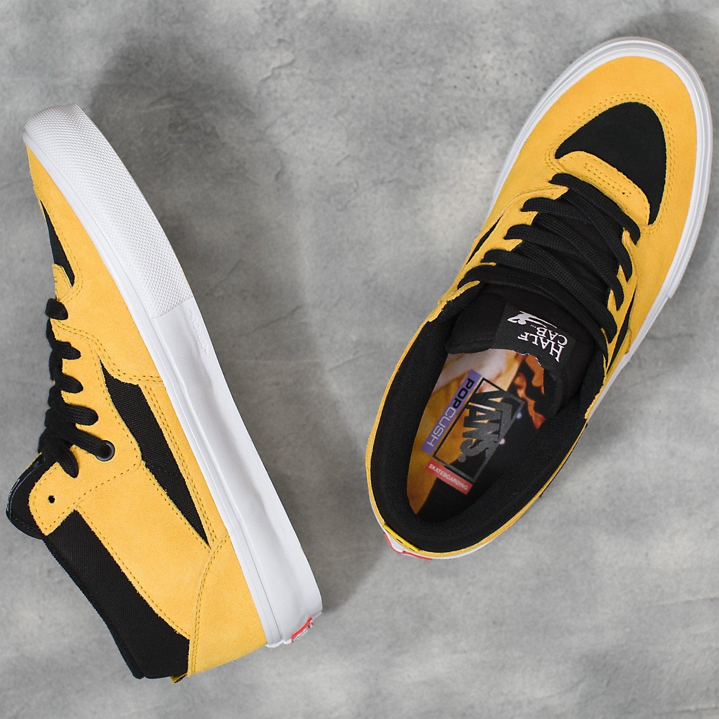 VANS x BRUCE LEE SKATE HALF CAB BLACK AND YELLOW SHOE