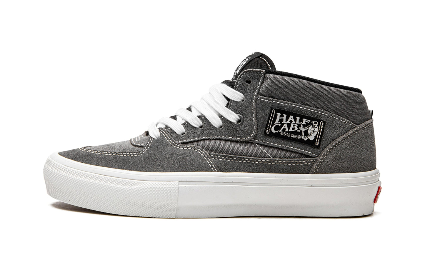 VANS SKATE HALF CAB GREY / WHITE SHOE
